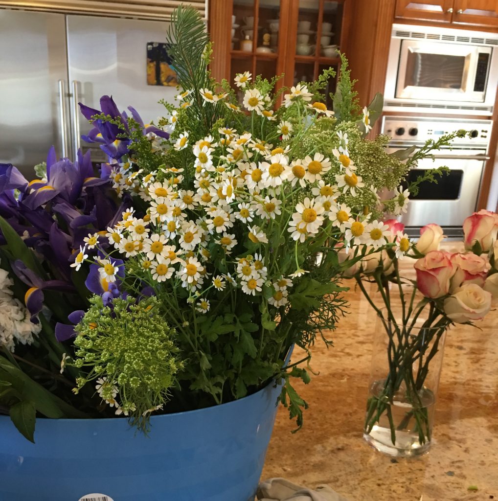 Professional Looking Flower Arrangements-9