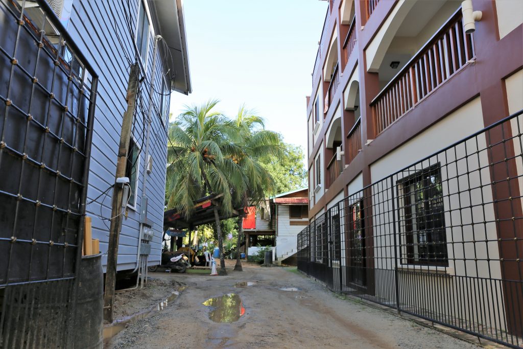 Example of a typical street alley in the West End Roatan